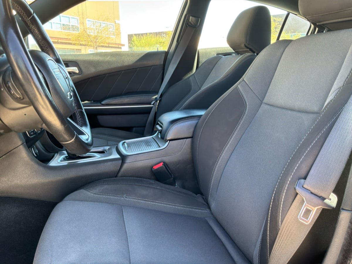 Used 2022 Dodge Charger SXT RWD image 18