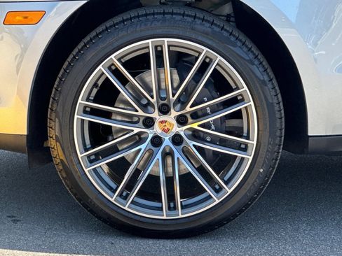 Used 2026 Porsche Macan AWD/4WD image 44
