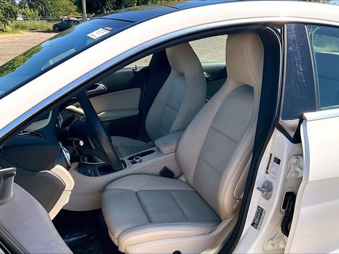 Used 2018 Mercedes-Benz CLA 250 image 9