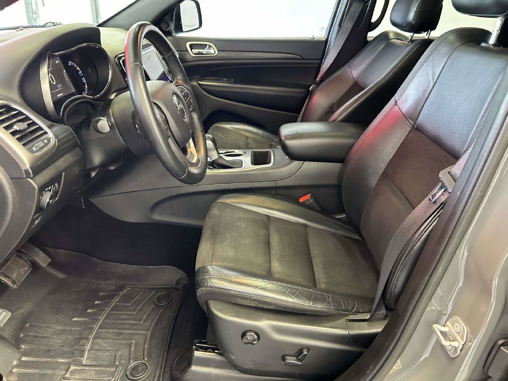 Used 2019 Jeep Grand Cherokee Altitude AWD/4WD image 15