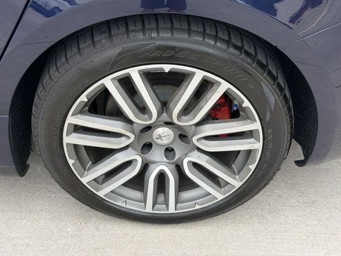 Used 2018 Maserati Ghibli RWD image 16