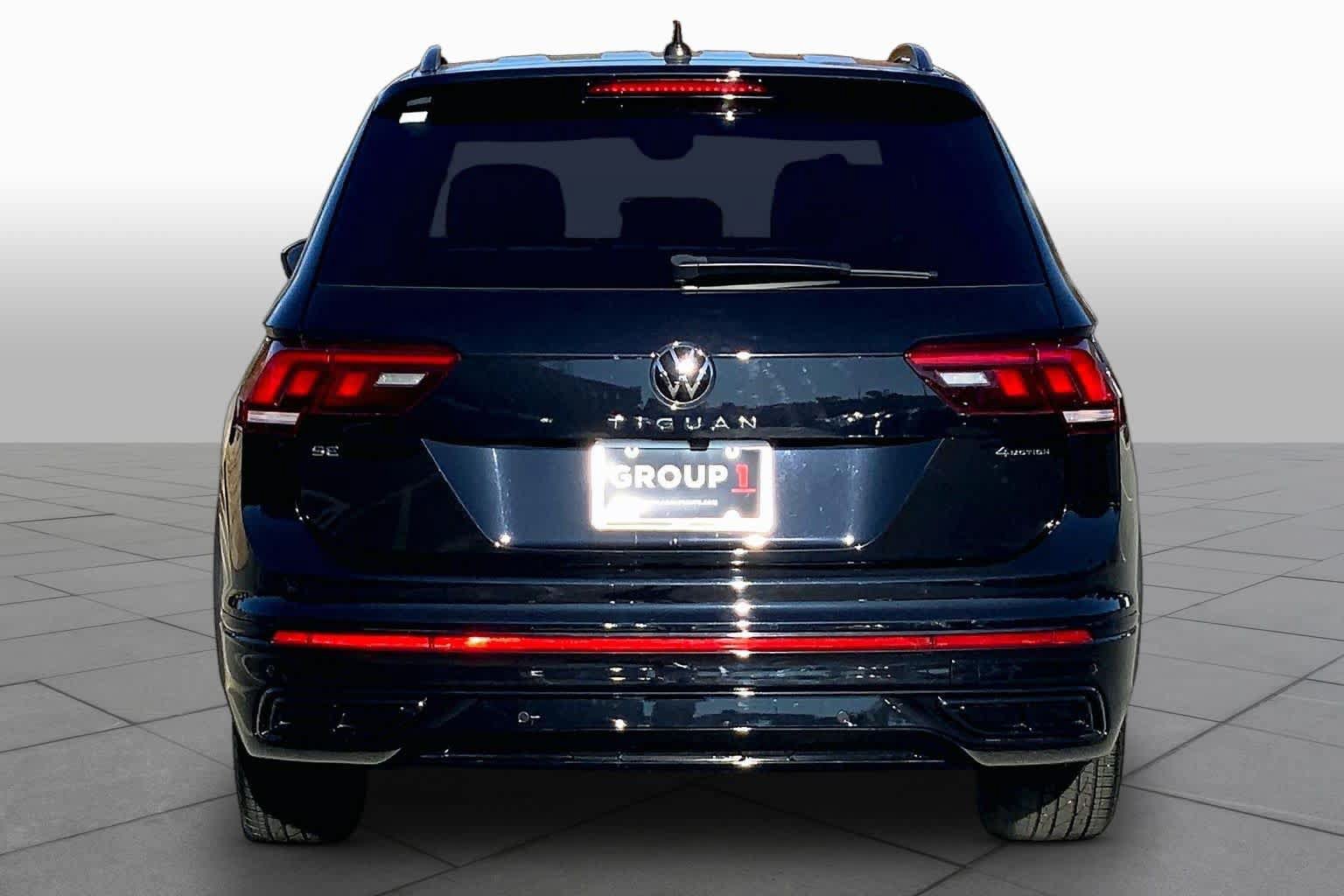 Used 2022 Volkswagen Tiguan SE R-Line AWD/4WD image 5