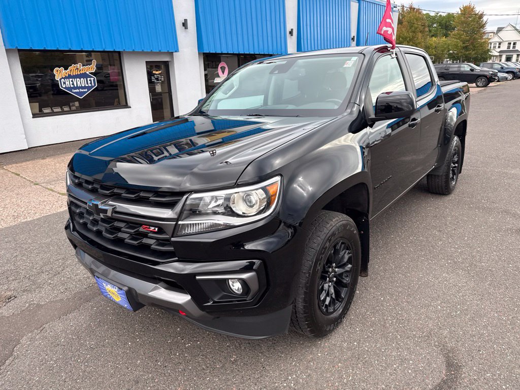 Used 2022 Chevrolet Colorado Z71 w/ Trail Boss Package AWD/4WD image 2