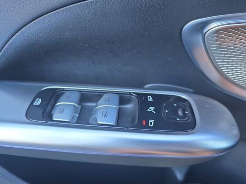 Certified 2025 Mercedes-Benz C 300 Sedan image 31