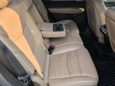 Used 2020 Cadillac XT6 Sport w/ Platinum Package AWD/4WD image 12