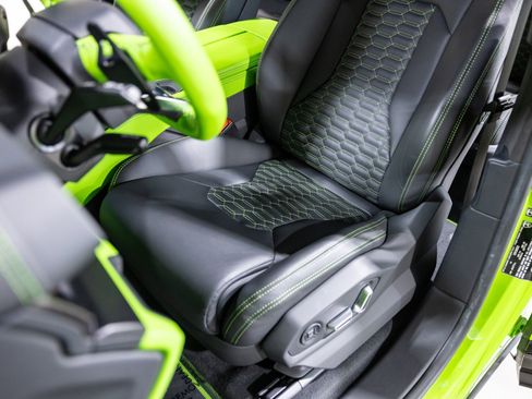 Used 2022 Lamborghini Urus image 39