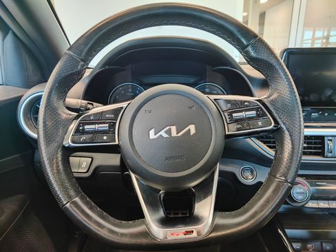 Used 2022 Kia Forte GT-Line w/ GT-Line Premium Package FWD image 11