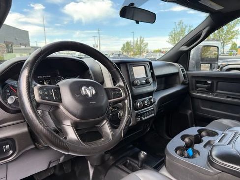 Used 2024 RAM 2500 Tradesman w/ Chrome Appearance Group AWD/4WD image 13