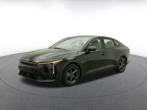 Used 2025 Kia K4 FWD image 3