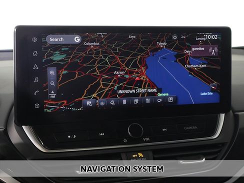 Used 2024 Nissan Altima 2.5 SR w/ SR Premium Package image 3