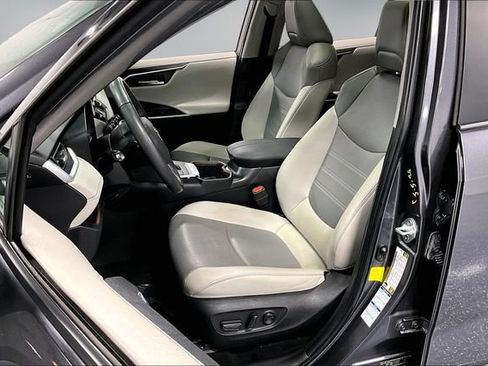 Used 2022 Toyota RAV4 Limited AWD/4WD image 20