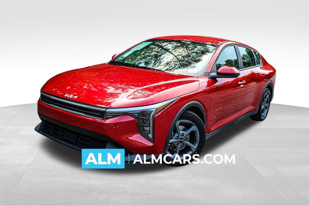 Used 2025 Kia K4 FWD image 1
