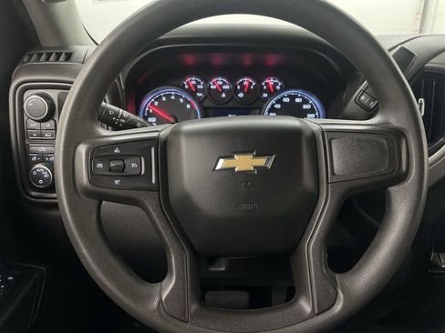Used 2020 Chevrolet Silverado 1500 Custom w/ Custom Value Package AWD/4WD image 5