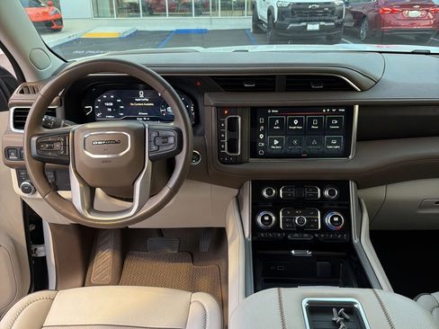 Used 2023 GMC Yukon XL Denali image 28