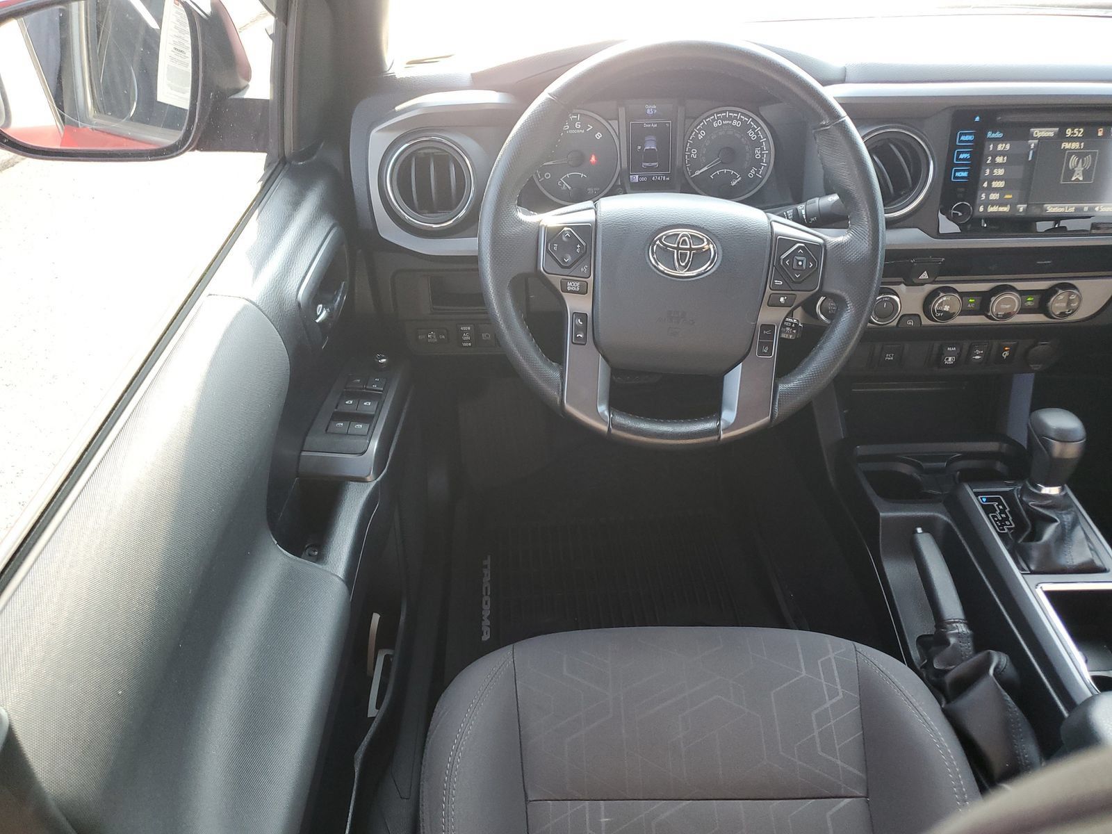 Certified 2018 Toyota Tacoma TRD Sport AWD/4WD image 11