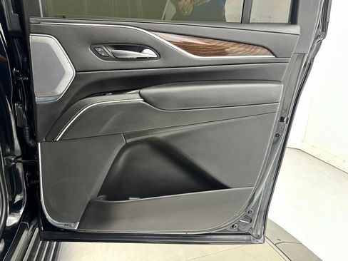 Used 2022 Cadillac Escalade ESV Sport Platinum AWD/4WD image 33