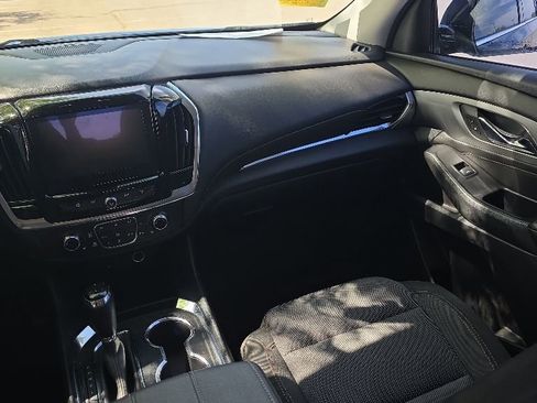 Used 2019 Chevrolet Traverse LT AWD/4WD image 6