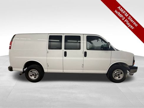 Used 2020 GMC Savana 2500 w/ Driver Convenience Package image 9