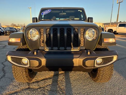 Used 2023 Jeep Gladiator Sport image 9