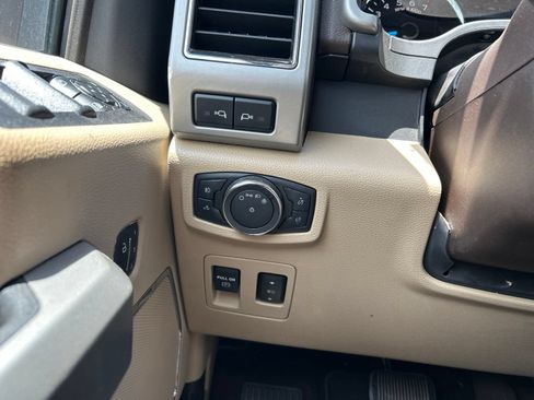 Used 2018 Ford F150 Lariat w/ Equipment Group 502A Luxury RWD image 16