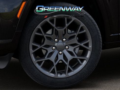 New 2025 Jeep Grand Cherokee L Summit image 8