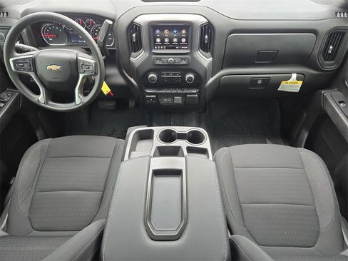 Used 2022 Chevrolet Silverado 2500 Custom w/ Custom Convenience Package image 20