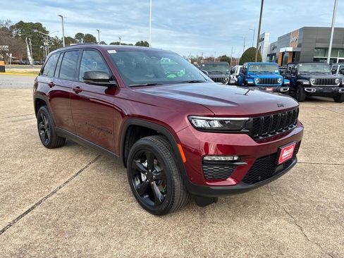 New 2025 Jeep Grand Cherokee Limited w/ Luxury Tech Group II image 8