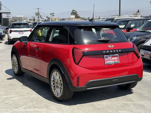 New 2026 MINI Cooper 2-Door Hardtop FWD image 3