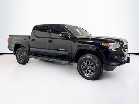 Used 2023 Toyota Tacoma SR image 7