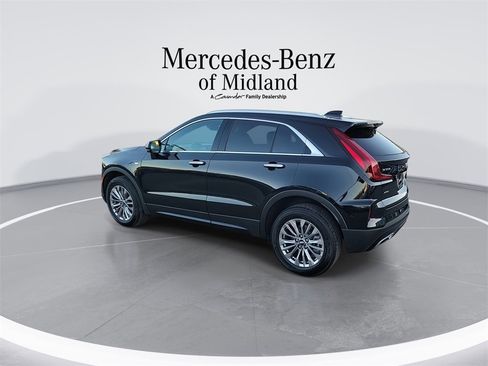 Used 2024 Cadillac XT4 Premium Luxury image 6