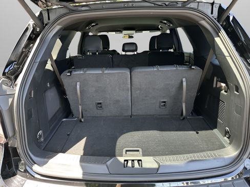 Used 2025 Ford Explorer ST-Line w/ ST-Line Street Pack AWD/4WD image 19