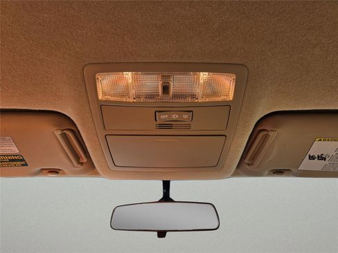 Used 2013 Toyota Highlander Base image 25