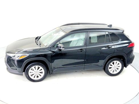 Certified 2023 Toyota Corolla Cross LE image 15