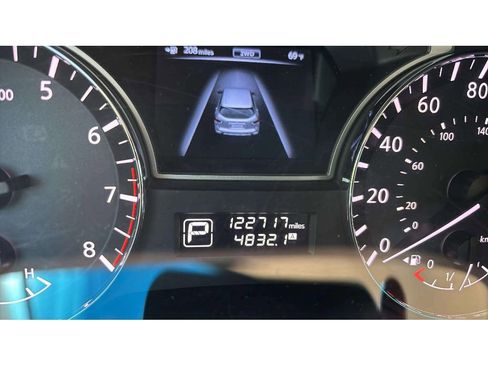 Used 2013 Nissan Pathfinder SV AWD/4WD image 18