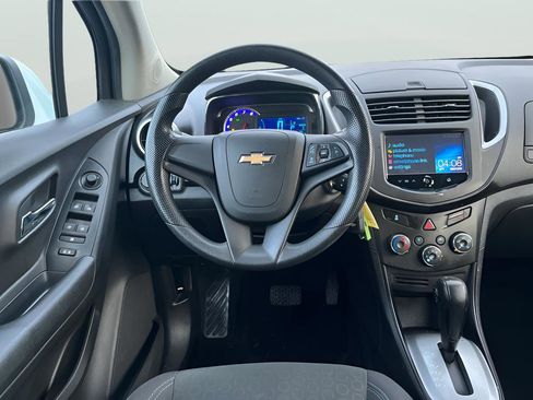 Used 2016 Chevrolet Trax LS image 21