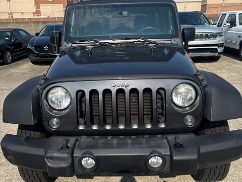 Used 2014 Jeep Wrangler Unlimited Sport w/ Quick Order Package 24S AWD/4WD image 2