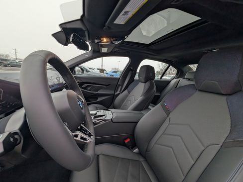 New 2026 BMW 530i xDrive w/ M Sport Package image 6