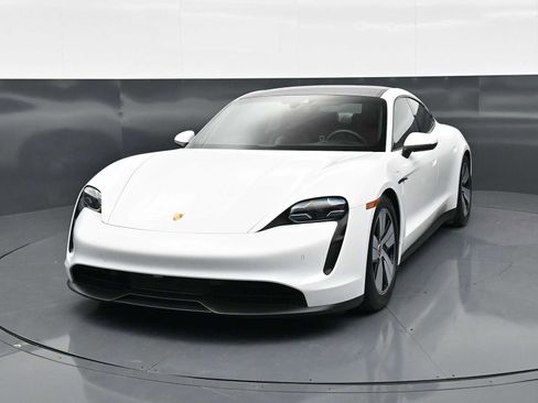 Used 2024 Porsche Taycan 4S AWD/4WD image 30