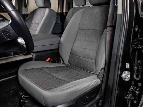 Used 2018 RAM 1500 Big Horn image 28