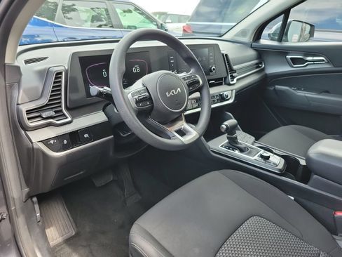 Used 2023 Kia Sportage LX FWD image 13