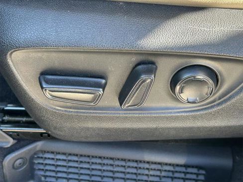 Certified 2023 Toyota Sienna XLE image 30