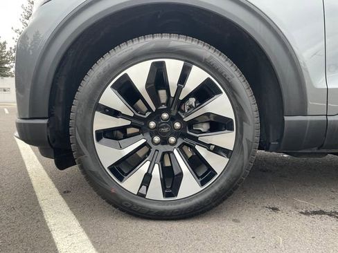 New 2026 Ford Explorer Platinum w/ LUX Leather Package image 8