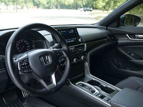 Used 2022 Honda Accord Sport image 13