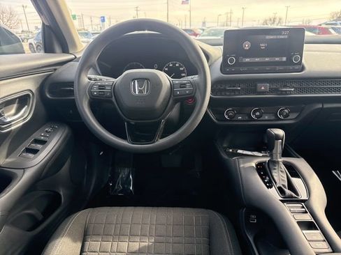 Used 2023 Honda HR-V LX image 11