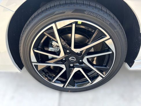 New 2025 Nissan Sentra SR w/ SR Premium Package image 12