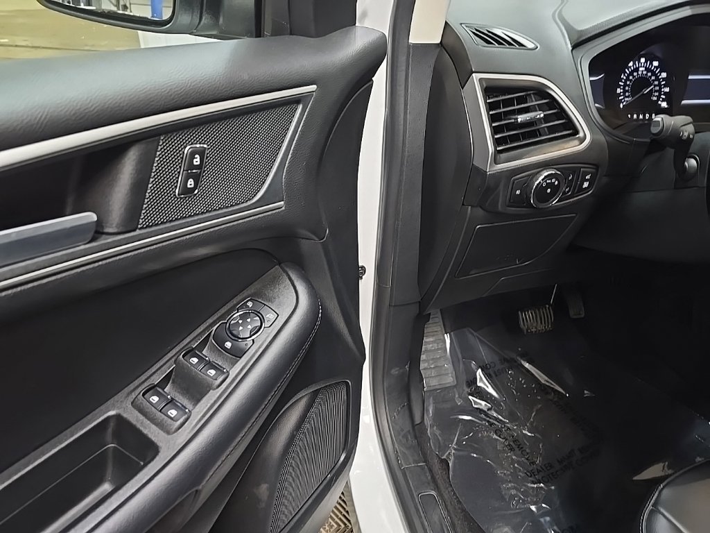 Certified 2024 Ford Edge SEL w/ Convenience Package AWD/4WD image 28