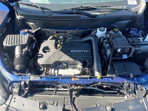 Used 2022 Chevrolet Equinox LT w/ Driver Convenience Package image 21