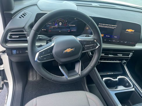 New 2026 Chevrolet Traverse LT w/ Driver Confidence Package FWD image 14