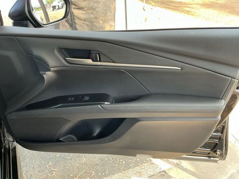 Used 2025 Toyota Camry XSE FWD image 16