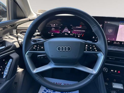 Used 2025 Audi Q5 Premium w/ Convenience Package AWD/4WD image 12
